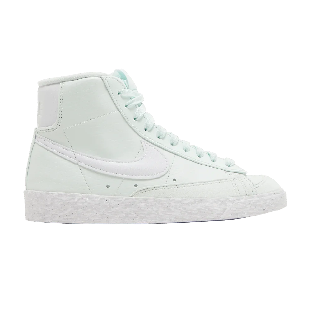 Krossovki-Nike-Wmns-Blazer-Mid-77-Next-Nature-Mint-Green