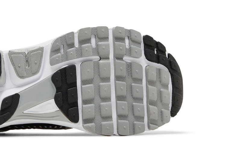 Кроссовки Nike Air Zoom Vomero 5 'Metallic Silver Black'