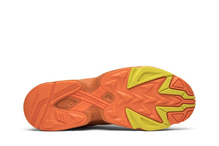 yung-1-hi-res-orange-b37613_03
