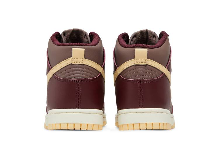 Кроссовки Nike Wmns Dunk High 'Plum Eclipse'