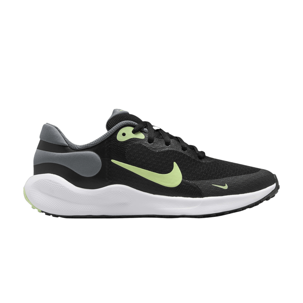 Кроссовки Nike Revolution 7 GS 'Black Barely Volt'