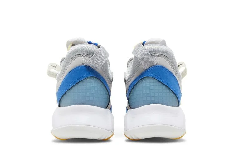 Krossovki-Air-Jordan-MA2-Light-Smoke-Grey-Game-Royal-5