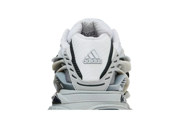 Krossovki-Pharrell-x-VIRGINIA-x-adidas-Adistar-Jellyfish-Solid-Grey-Black-6