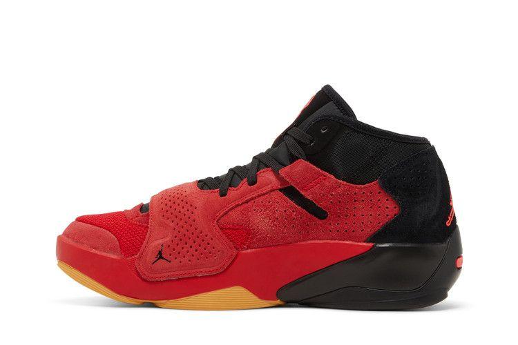 jordan-zion-2-gs-red-suede-gum-dv2463-600_02