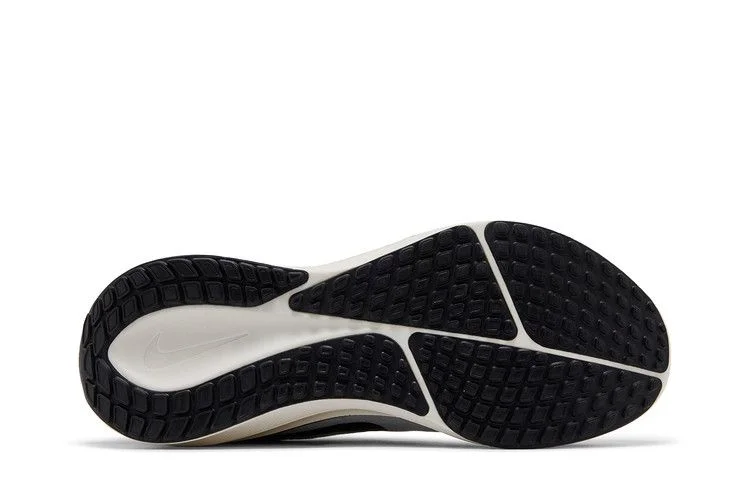 Кроссовки Nike Vomero 17 'Pure Platinum Black'