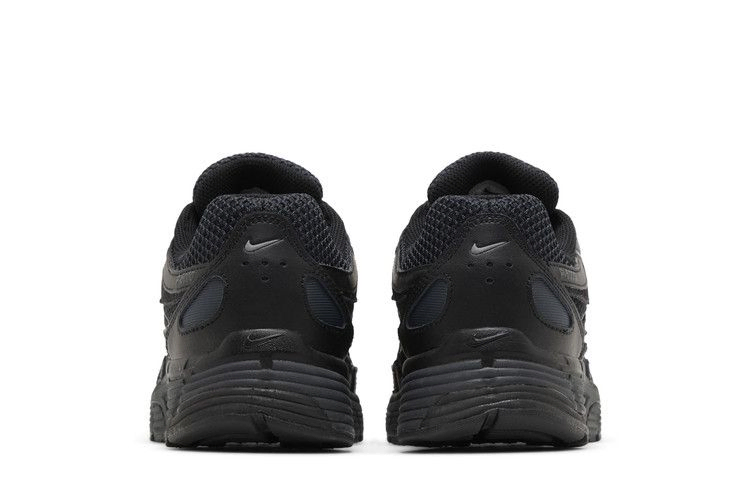 p-6000-premium-triple-black-fq8732-010_05