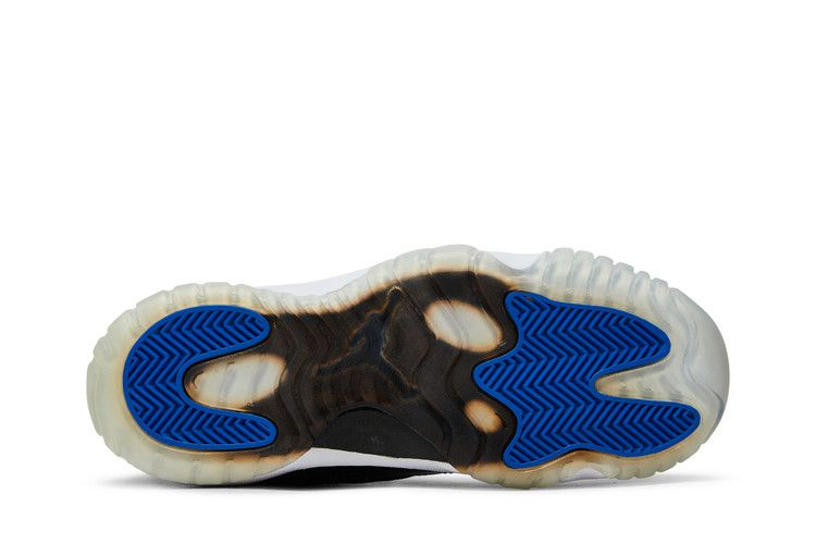 air-jordan-11-retro-gs-space-jam-2009-release-378038-041_03