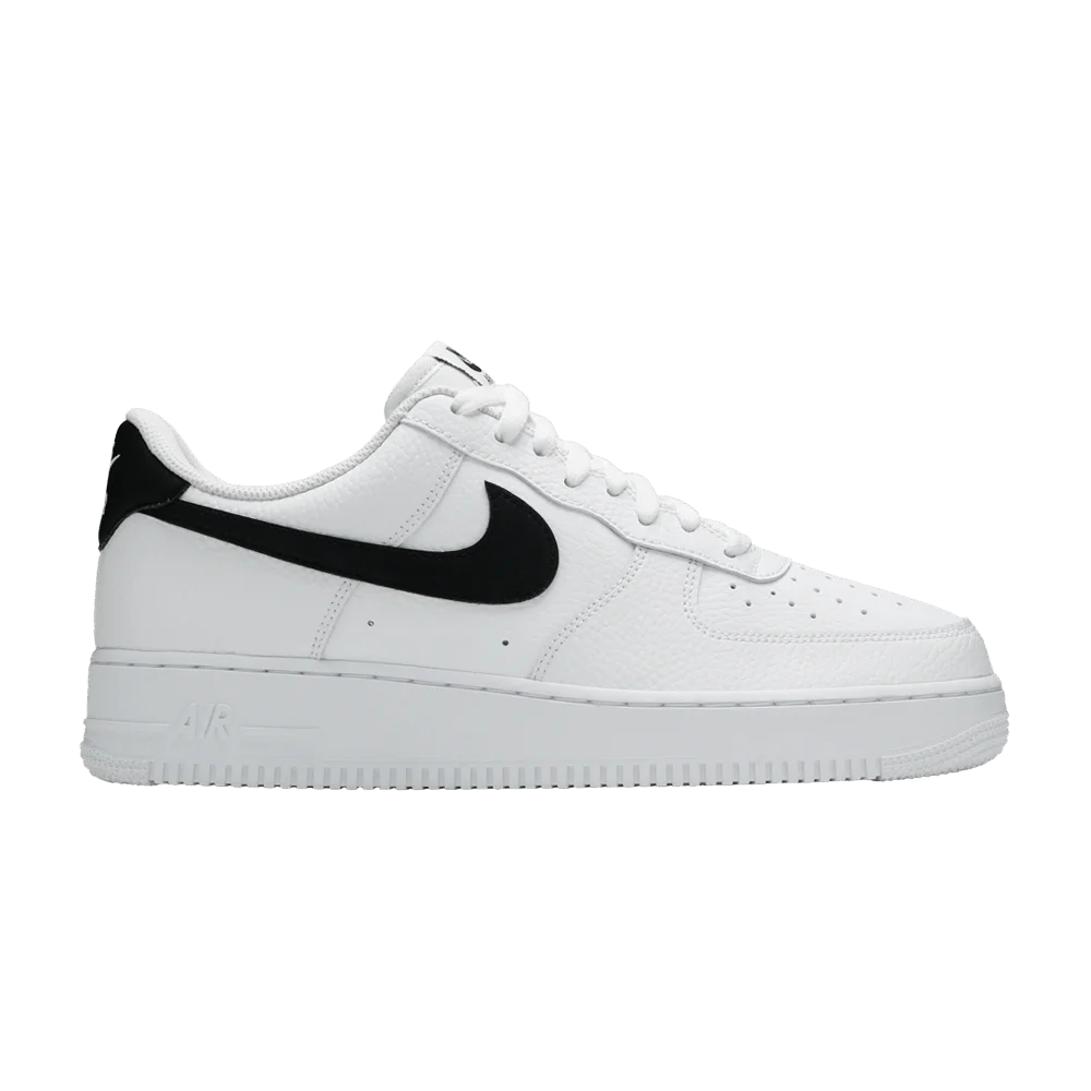Krossovki-Nike-Air-Force-1-07-White-Black