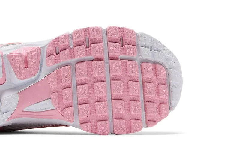 Krossovki-Nike-Vomero-5-GS-Vast-Grey-Medium-Soft-Pink-4