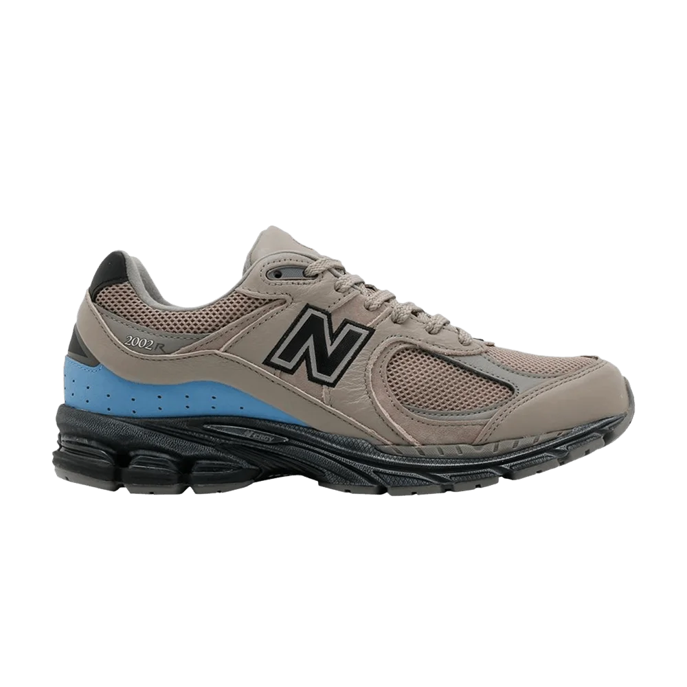 Krossovki-thisisneverthat-x-New-Balance-2002R-Brown