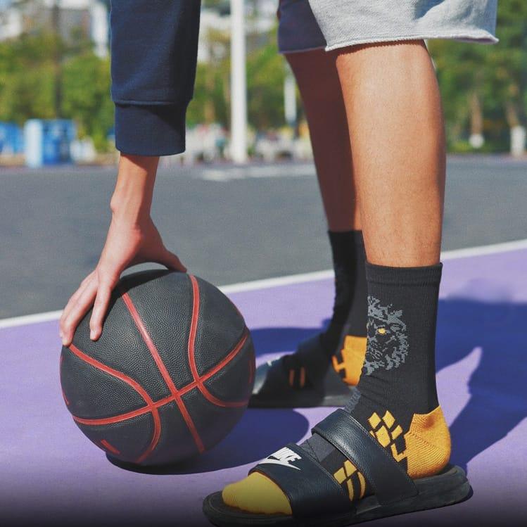 Спортивные носки Ehot Lion Black Crew Socks