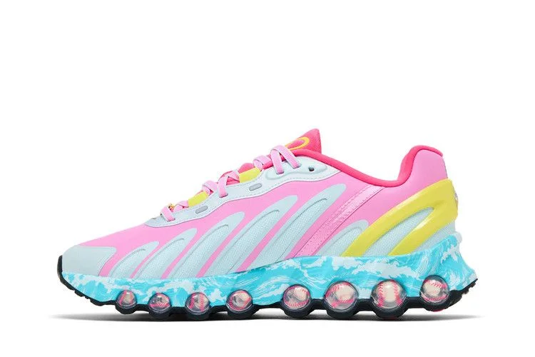 Krossovki-Nike-Wmns-Air-Max-DN8-Doernbecher-2026-2