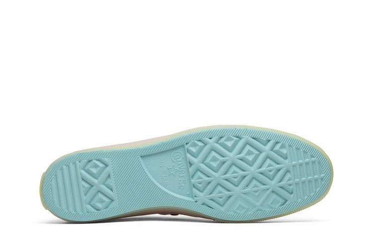 j-w-anderson-x-chuck-70-low-top-toy-162289c-623_03