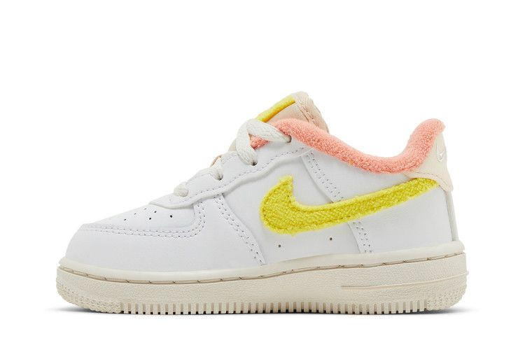 force-1-lv8-td-white-yellow-strike-dv2200-100_02