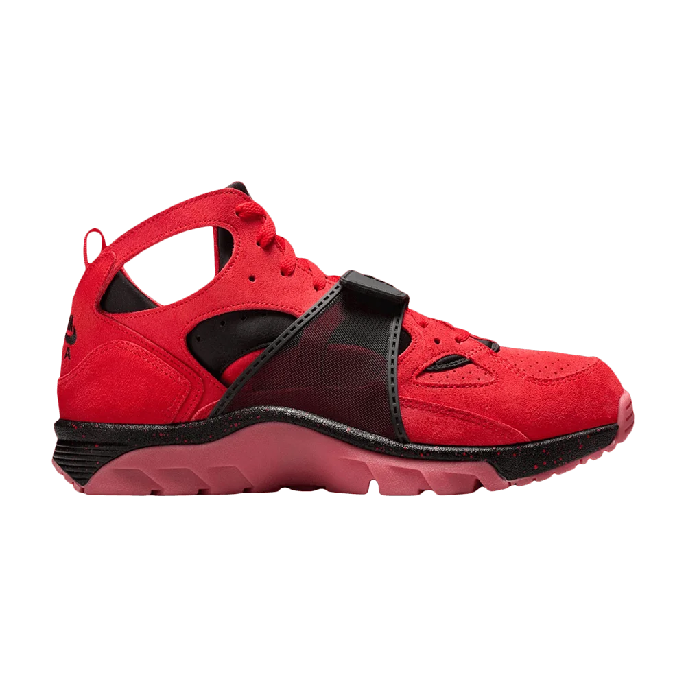 Krossovki-Nike-Air-Trainer-Huarache-Challenge-Red