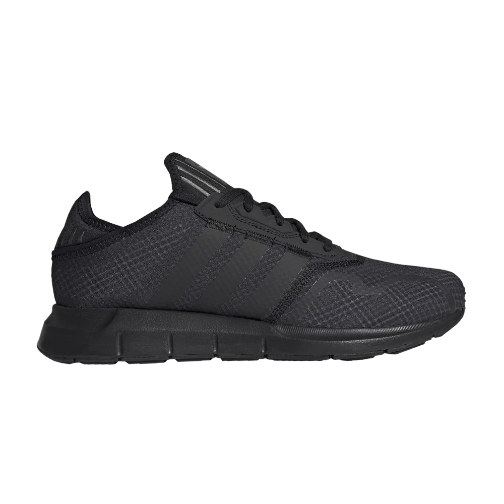 Krossovki-Adidas-Swift-Run-X-Black-Grey