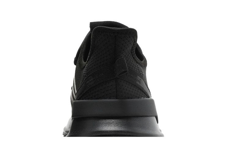 u_path-j-triple-black-g28107_06