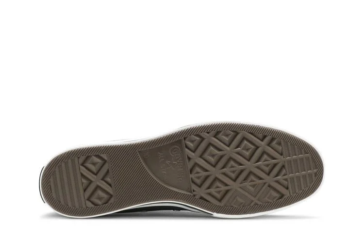Krossovki-Fragment-Design-x-Moncler-x-Converse-Chuck-70-Low-Black-3
