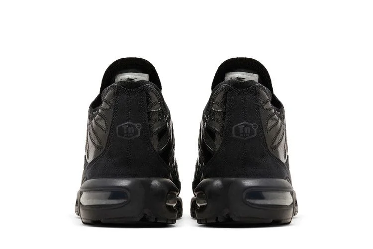 Кроссовки Nike Air Max Plus Deconstructed 'Triple Black'