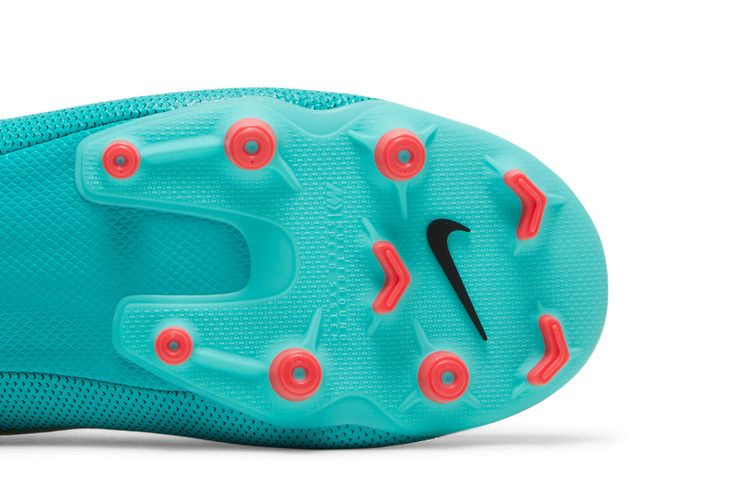 mercurial-vapor-12-academy-cr7-fg-mg-the-pride-of-portugal-aj3721-390_04