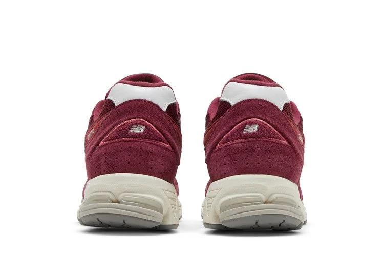 Кроссовки New Balance 2002R 'Suede Pack - Garnet Deep Earth Red'