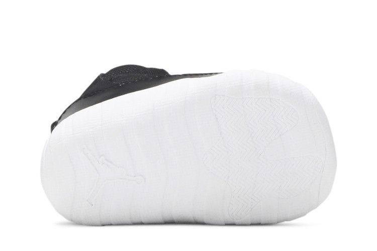 jordan-11-crib-bootie-black-ci6165-061_03
