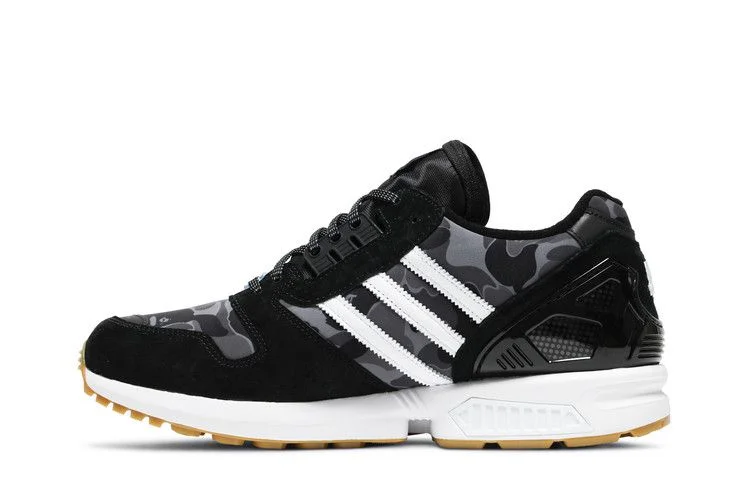 Krossovki-BAPE-x-Undefeated-x-adidas-ZX-8000-A-ZX-Series-Black-Camo-2