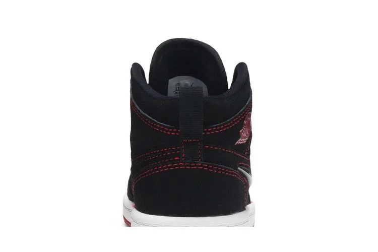 Krossovki-Air-Jordan-1-Mid-PS-SE-Fearless-6