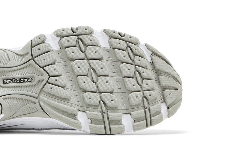 Кроссовки New Balance Men's 740v2 'White Silver Reflection'