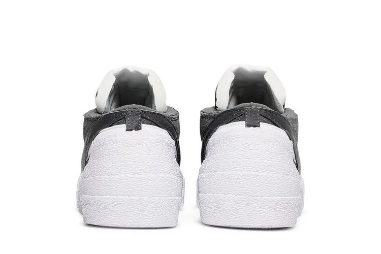 Кроссовки sacai x Nike Blazer Low 'Iron Grey'