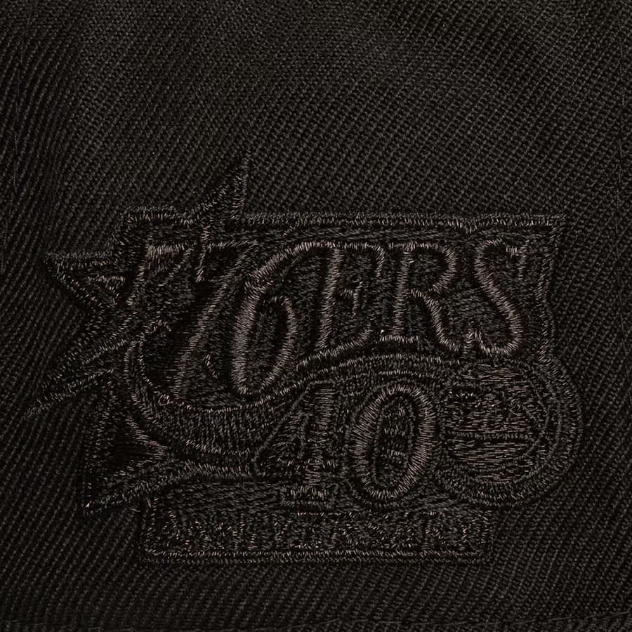 Бейсболка Mitchell & Ness Black Philadelphia 76ers Pearl Snapback Hat