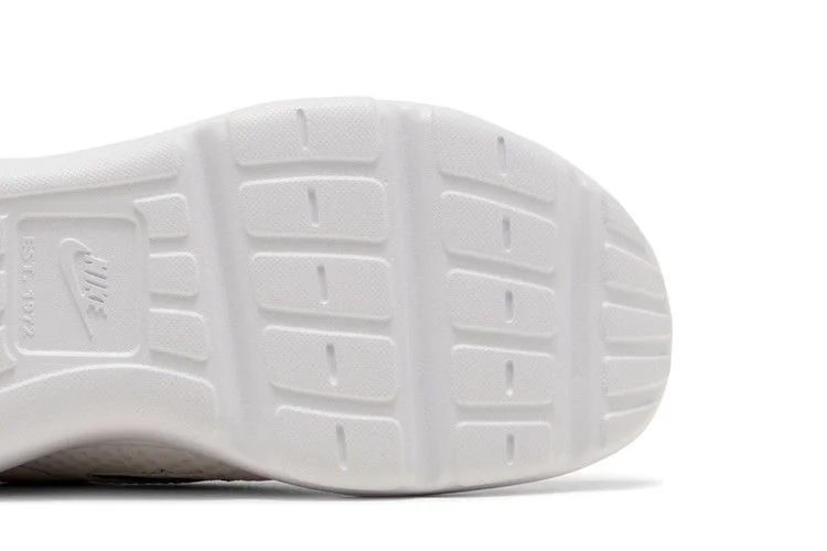 Krossovki-Nike-Wmns-AD-Comfort-Triple-White-4