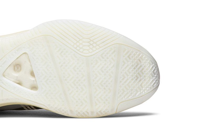 john-elliott-x-lebron-icon-qs-parachute-beige-aq0114-200_04