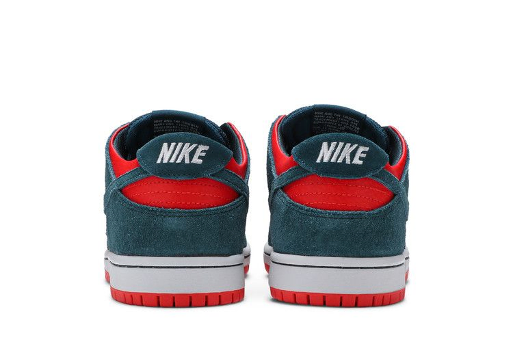 sb-dunk-low-reverse-shark-854866-336_05