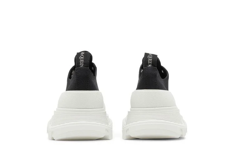 Кроссовки Alexander McQueen Wmns Tread Slick Lace Up 'Black White'