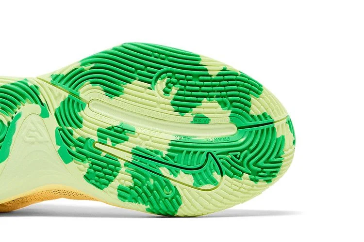 Krossovki-Nike-Giannis-Immortality-3-Soft-Yellow-Green-Shock-4