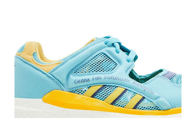 human-made-x-eqt-racing-light-blue-gx7917_01