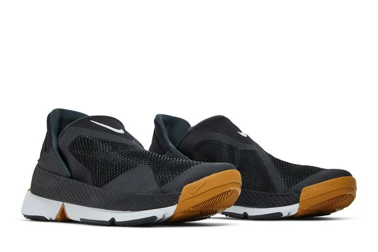 Krossovki-Nike-GO-FlyEase-Black-Gum-7