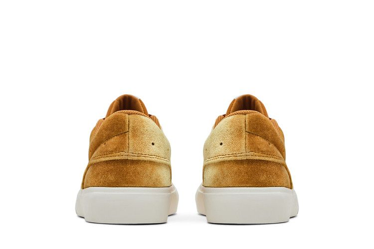 Кроссовки Air Jordan Wmns Jordan Series.05 SE 'Gold Velvet'