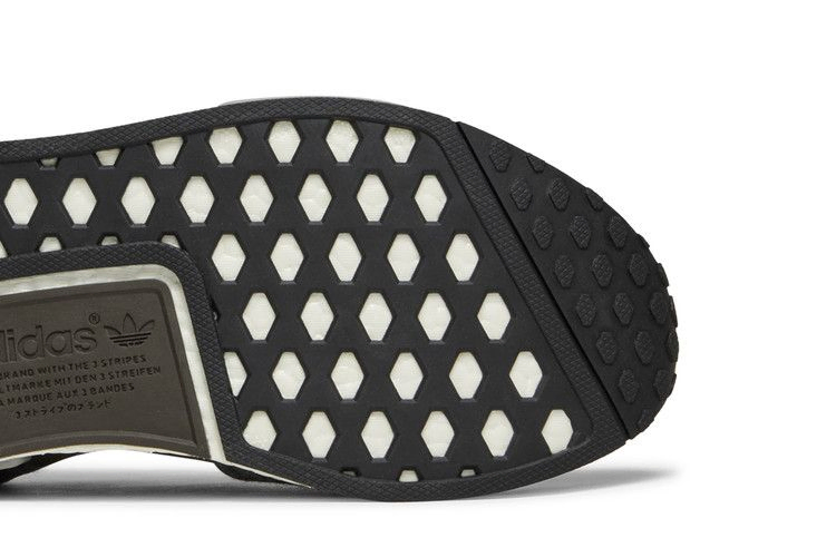 Кроссовки Adidas NMD_R1 'Charcoal Wool'