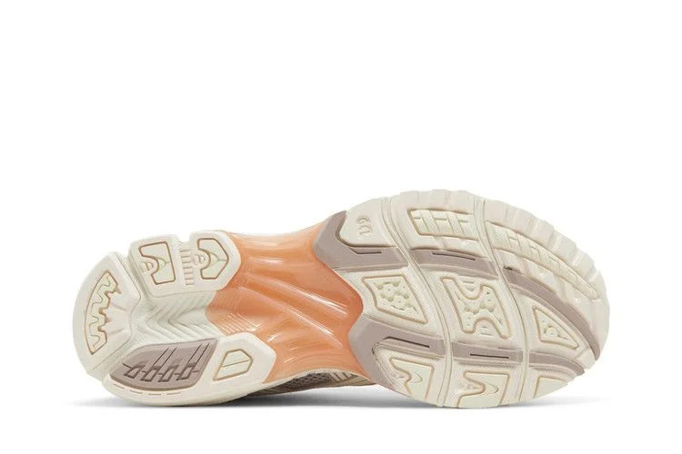 Кроссовки Asics Wmns Gel Kayano 14 'White Peach Cream'