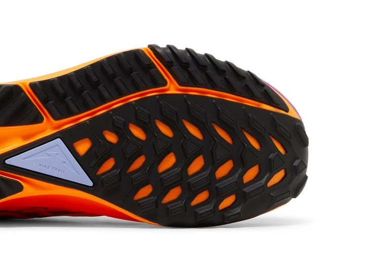 wmns-react-pegasus-trail-4-purple-smoke-total-orange-dj6159-500_04