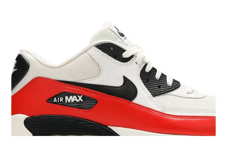Krossovki-Nike-Air-Max-90-Essential-1-1