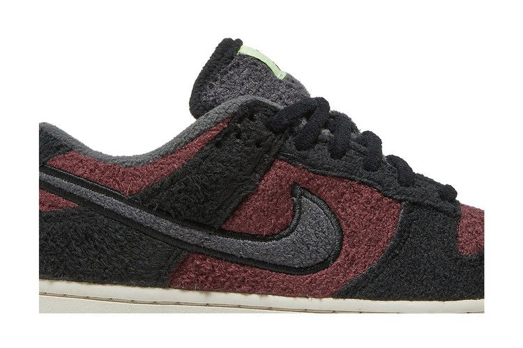 Кроссовки Nike Wmns Dunk Low SE 'Fleece - Burgundy Crush'