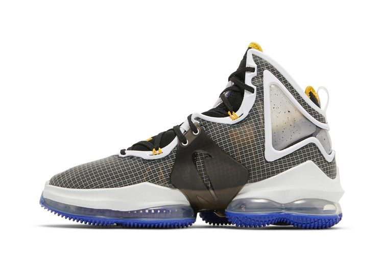 Кроссовки Nike LeBron 19 EP 'Graduate'