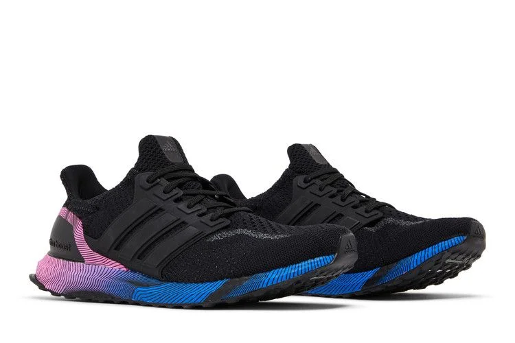Krossovki-adidas-UltraBoost-DNA-Black-Gradient-7