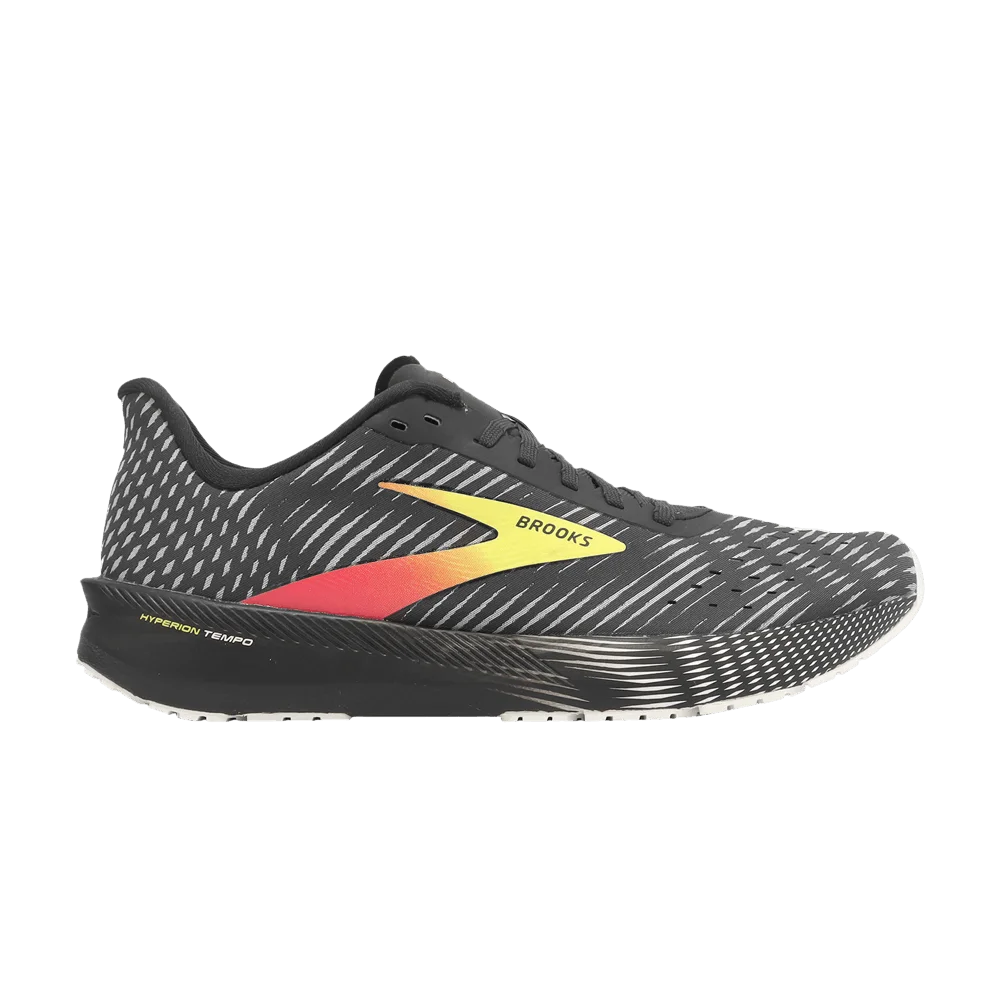 Krossovki-Brooks-Hyperion-Tempo-Black-Red-Yellow-Gradient