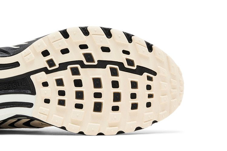 air-pegasus-2k5-pale-ivory-black-hq5403-102_04