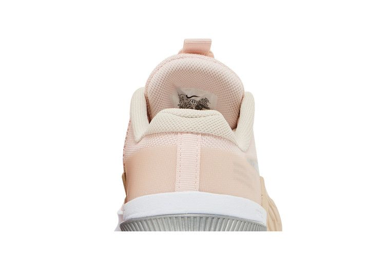 wmns-metcon-8-light-soft-pink-metallic-silver-dz4702-600_06
