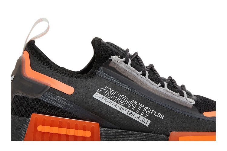 nmd_r1-spectoo-black-team-solar-orange-gz9264_01